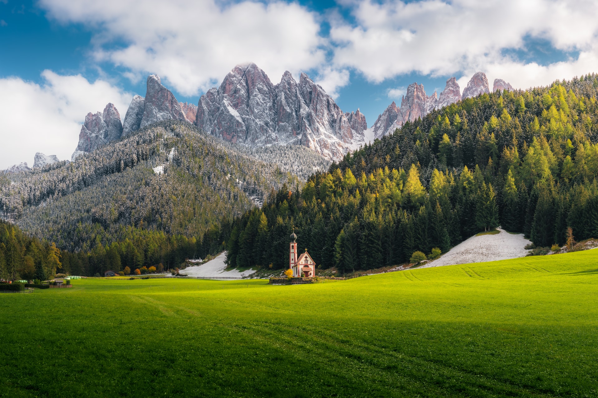 daniel-sessler-wOjW_PVsiAE-unsplash-1