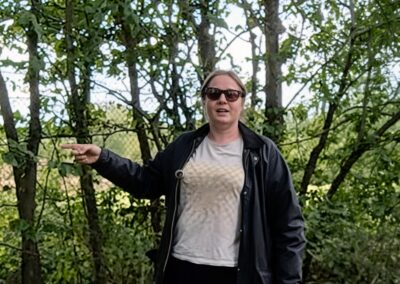 Bicester resident demonstrates great crested newt evidence near MOD Bicester